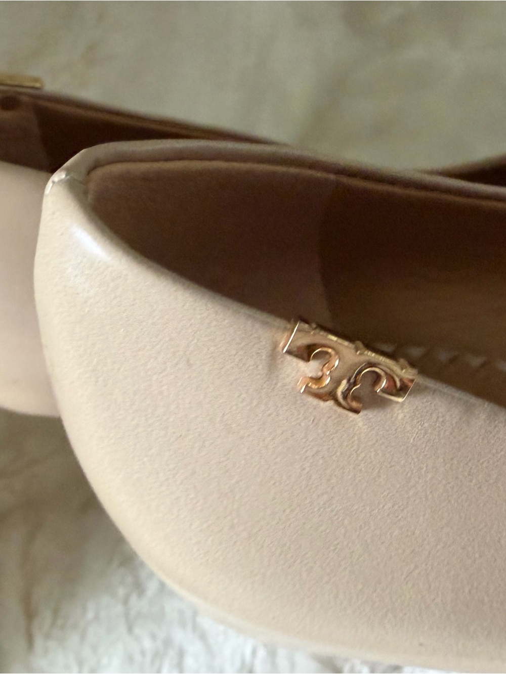 Tory Burch Blush-to-Plum Ombre Pointed Toe Pumps - Picture 3 of 6